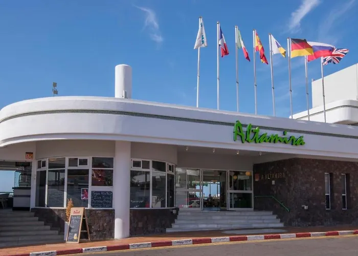 Apartment-hotel Altamira Апартаменти Адехе